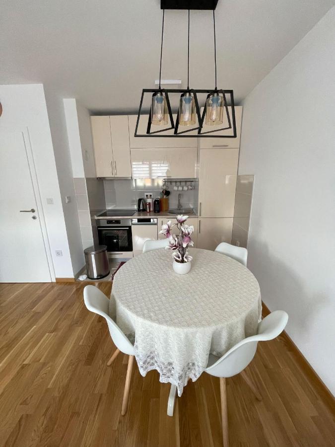 Orhidea Doboj Apartment ภายนอก รูปภาพ